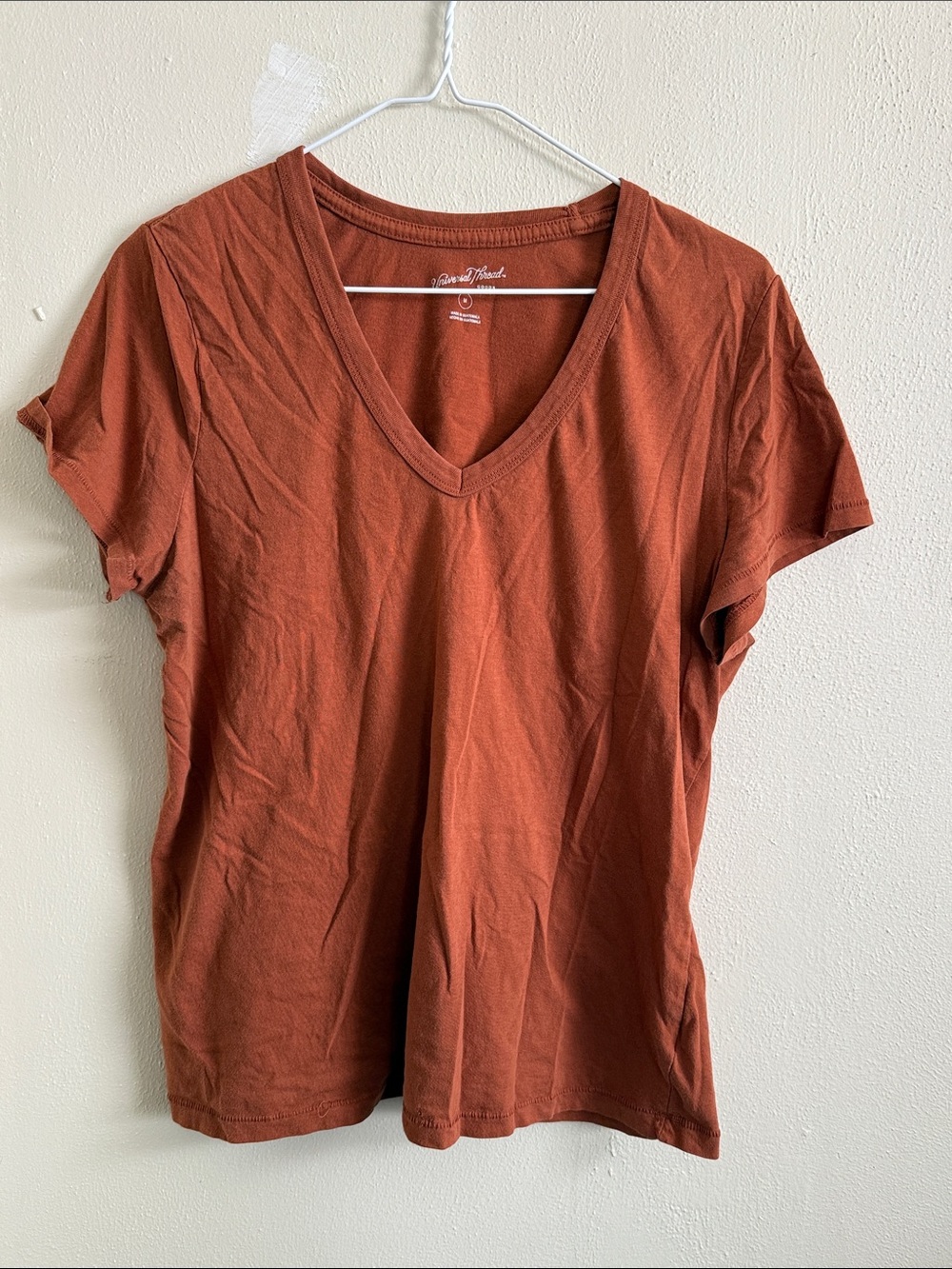 Universal Thread 100% Cotton Women's V-Neck Tee - Rust